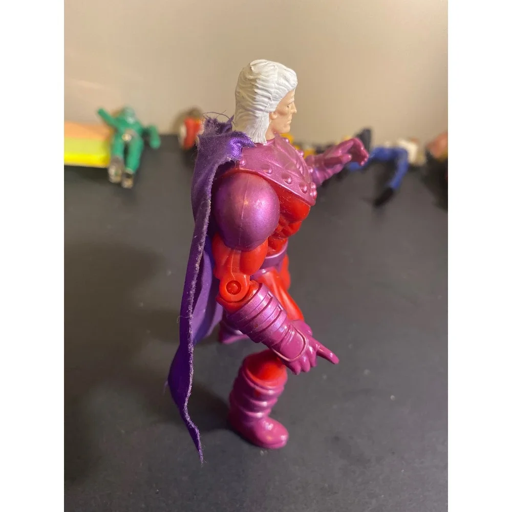 Vintage Toy Biz Marvel X-Men Magneto Action Figure Purple Cape 1990s No Helmet